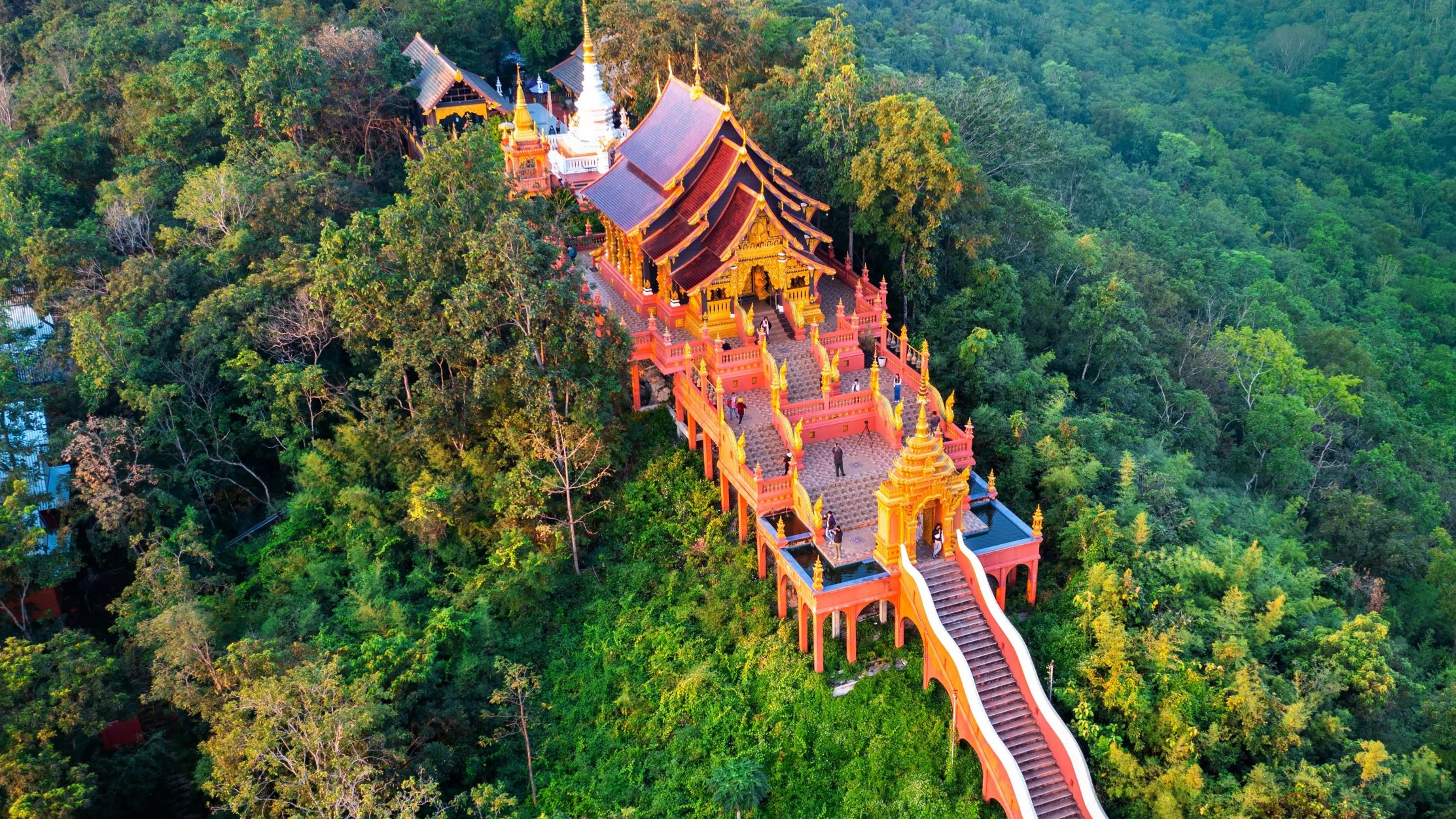 Discover Laos – Ultimate Travel Guide to Must Visit Tourist Places